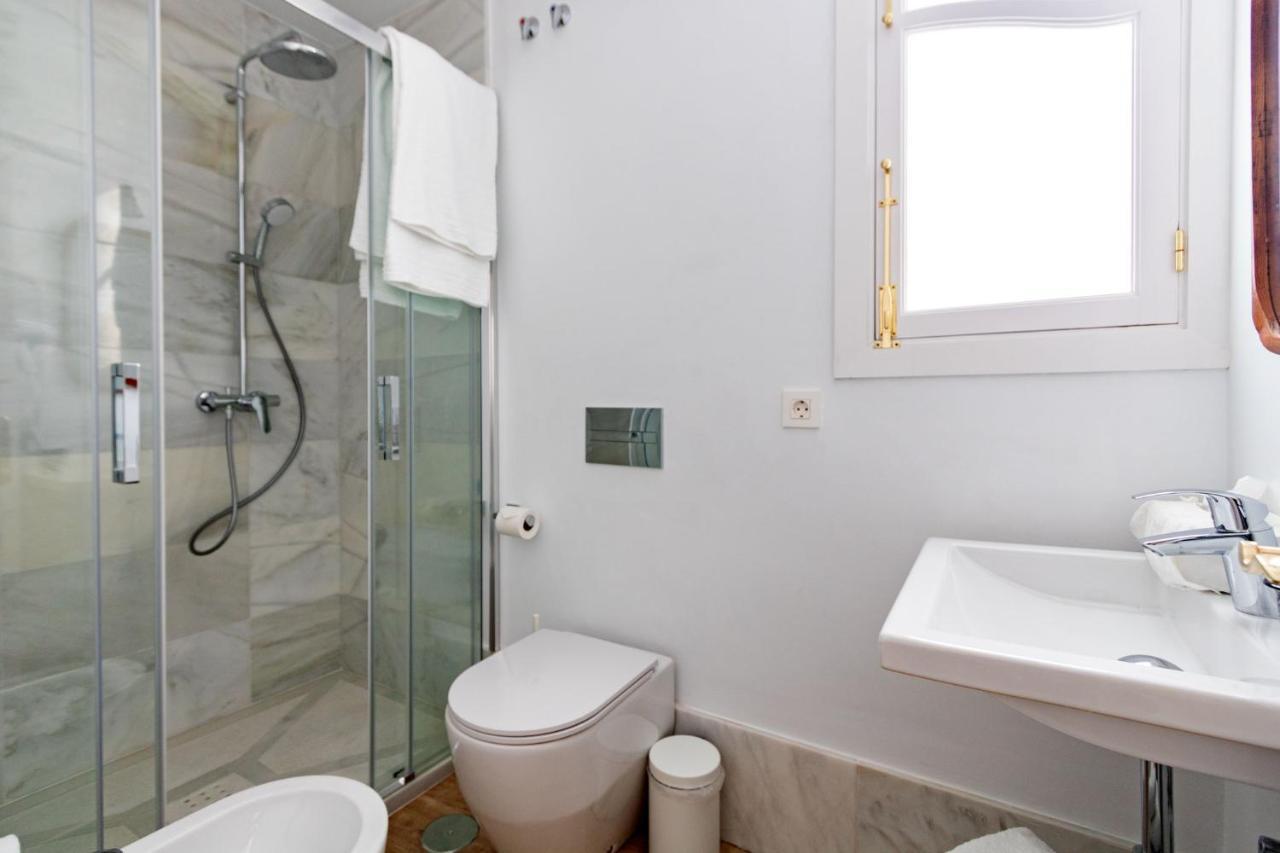 Apartament Pimienta 9- Santa Cruz Luxury By Valcambre Sewilla Zewnętrze zdjęcie